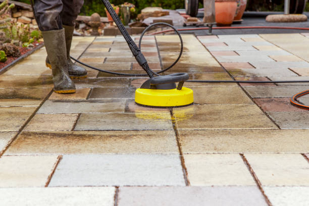 Best Driveway Pressure Washing  in Yates Center, KS